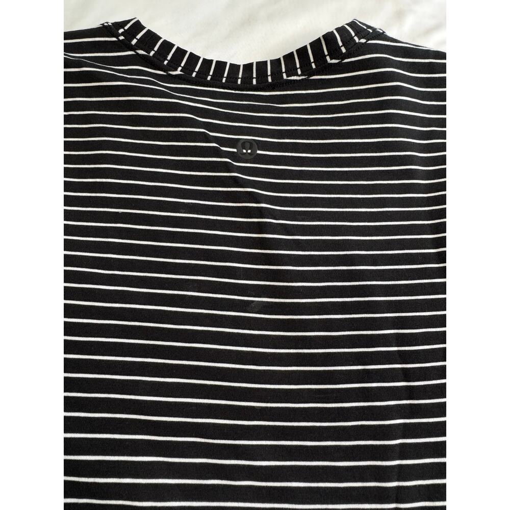 Lululemon Love Crew Short Sleeve T-Shirt - Picture 9 of 9